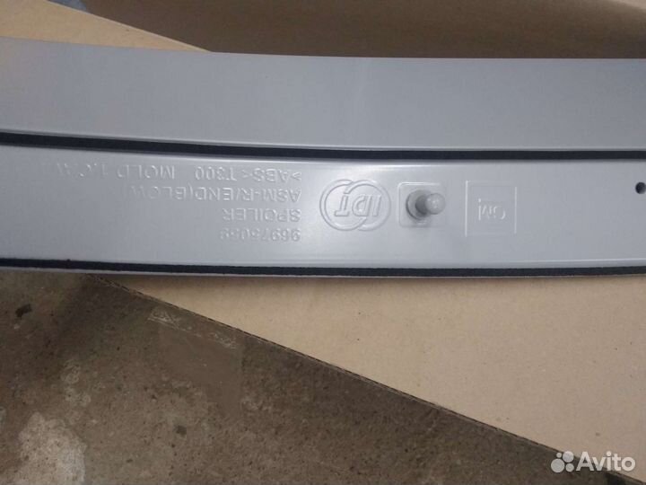 Chevrolet Aveo T 300 спойлер