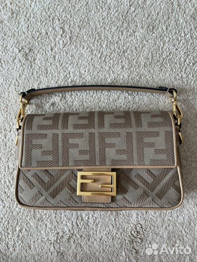 Сумка fendi baguette