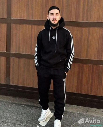 Спортивный костюм