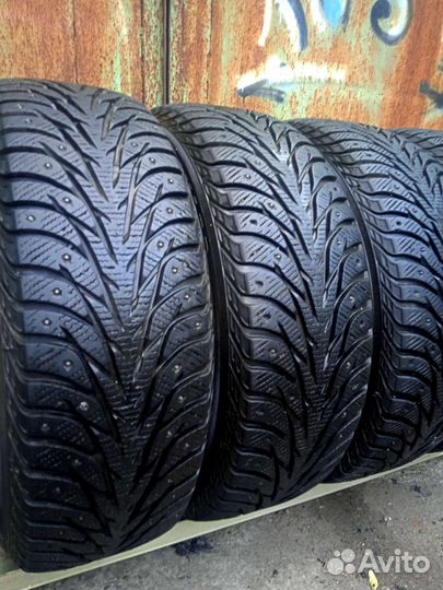 Yokohama IceGuard Stud IG65 215/60 R16