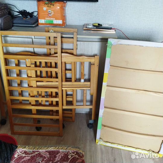 Детская кроватка