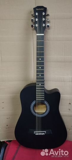 Акустическая гитара