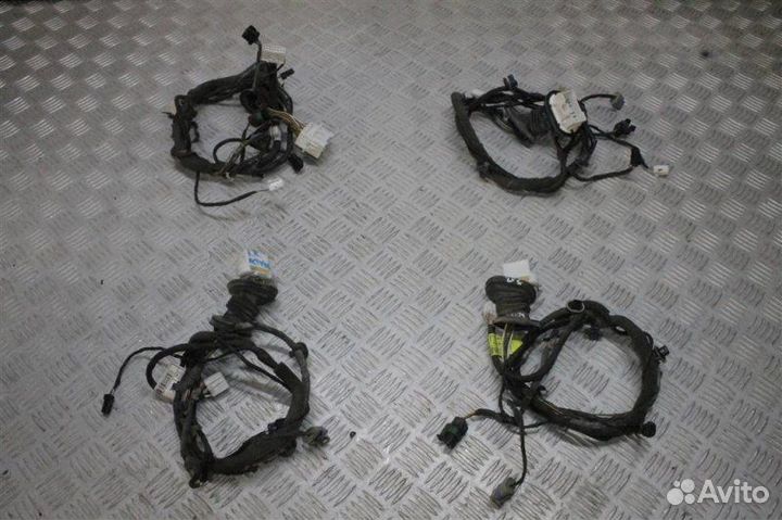 Проводка двери Ssangyong New Action 2.0 D20DTF