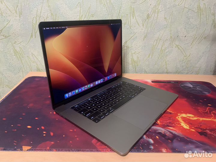 Macbook Pro 15 Retina 2017 i7/16гб/512гб