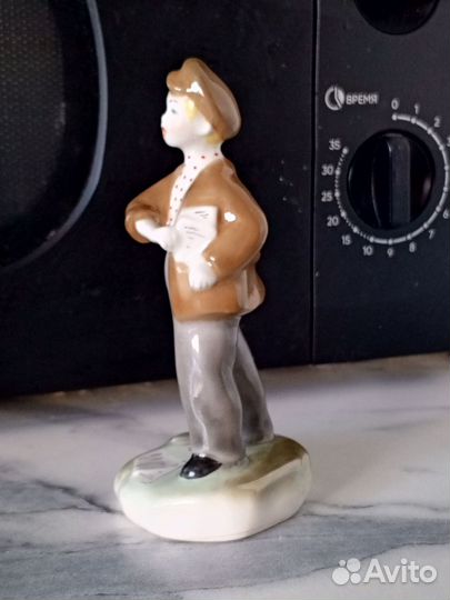 Фарфоровые статуэтки СССР газетчик