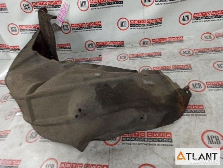 Подкрылок задний левый toyota avensis