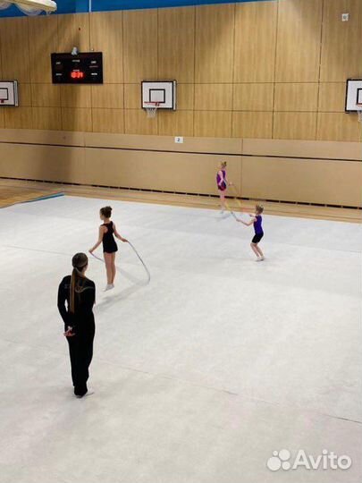 Тренер по гимнастике/растяжке