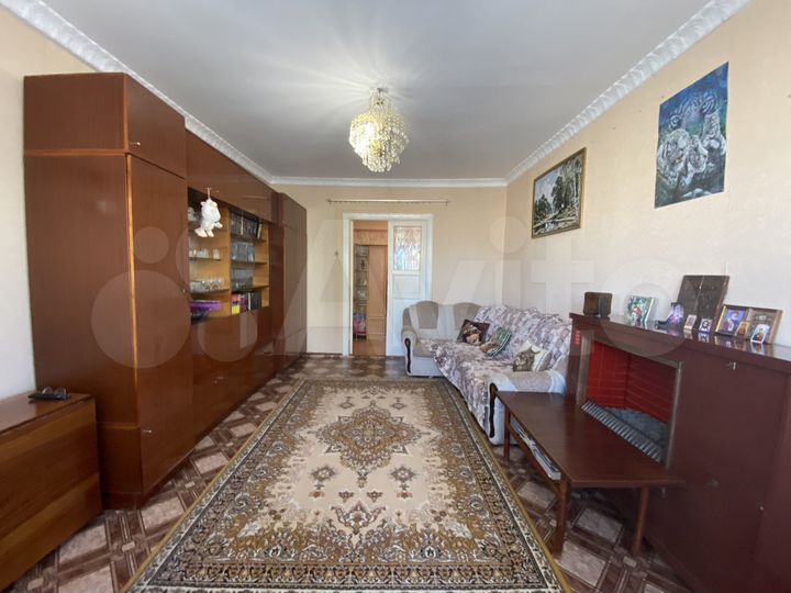 3-к. квартира, 84 м², 2/4 эт.