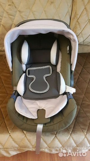 Автокресло-переноска Inglesina Huggy Multifix
