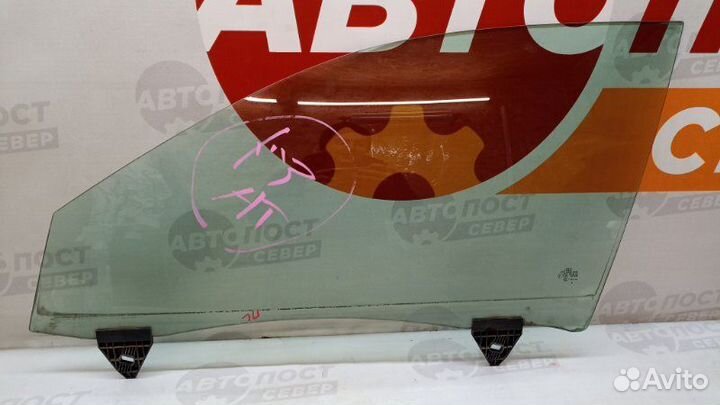 Стекло двери переднее левое Audi A4 B7 AUK 2006