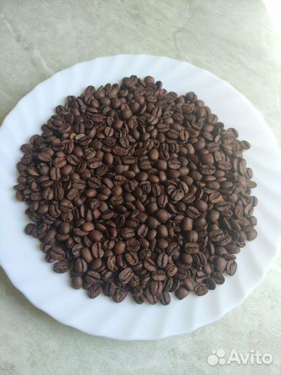 Кофе зерновой Бразилия Сантос свежей обжарки