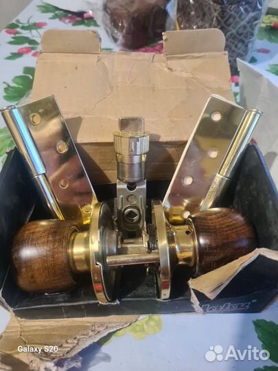 Дверная ручка