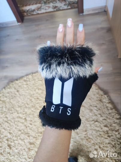 Минетки, перчатки без пальцев BTS