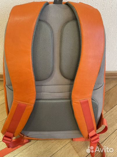 Рюкзак противоударный кож. для ноутбука Cozistyle