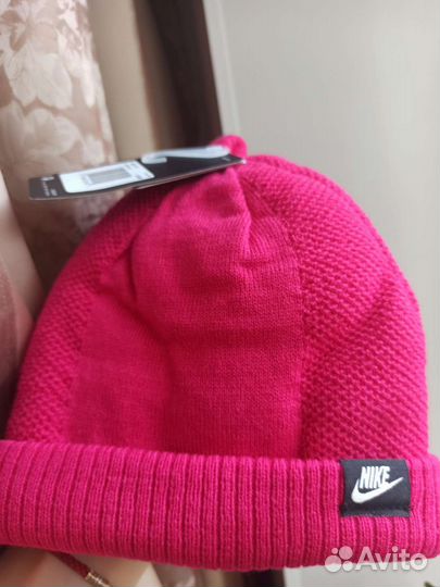 Шапка для девочки новая Nike