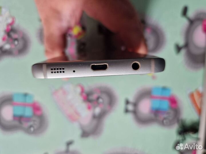 Телефон Samsung