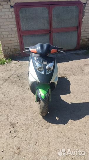 Скутер omaks 50