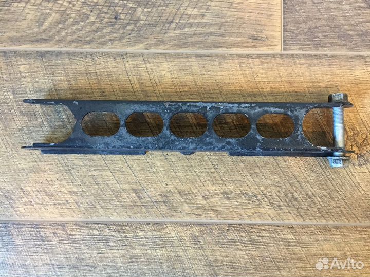 Продольный рычаг подвески BMW E87