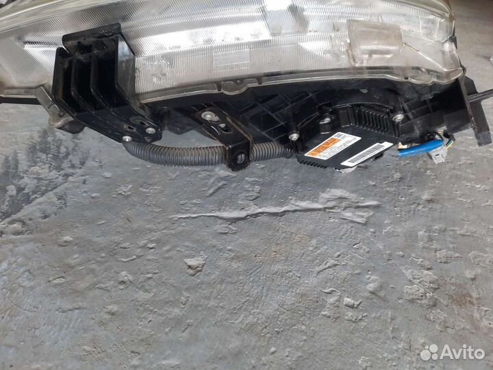 Передняч левая фара Ниссан Теана j32 ксенон