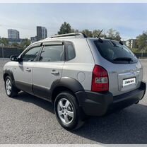 Hyundai Tucson 2.0 AT, 2006, 167 328 км, с пробегом, цена 979 000 руб.