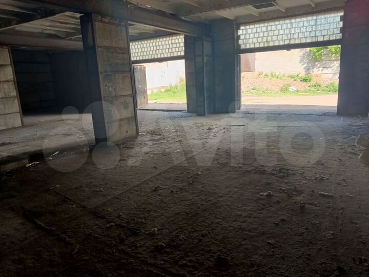 Гараж, > 30 м²