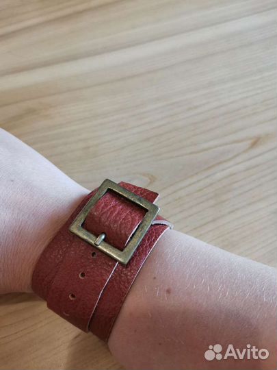 Кожаный браслет