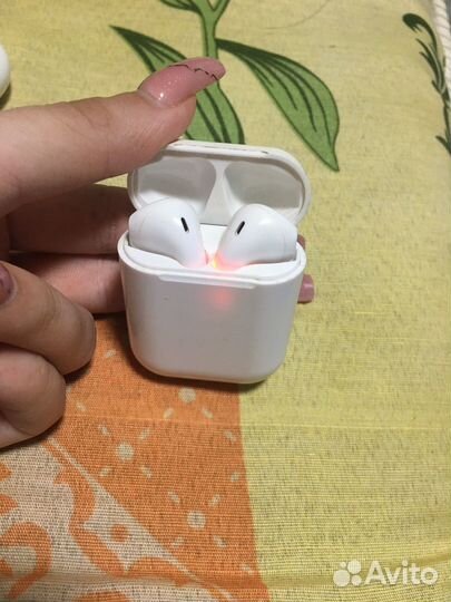 AirPods