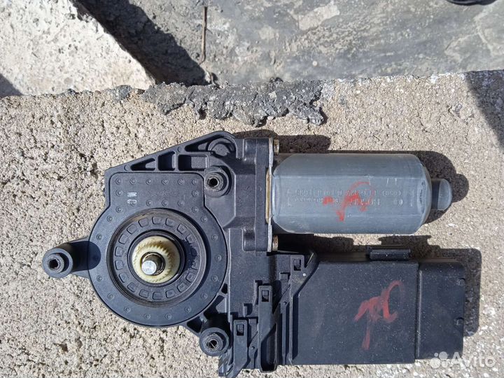 Моторчик стеклоподъёмники WAG б5