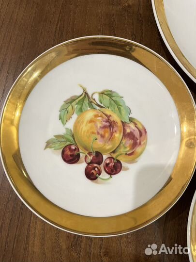 Набор десертных тарелок. Чехословакия