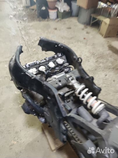 Запчасти на мотоцикл Кавасаки 10R 2011-2015