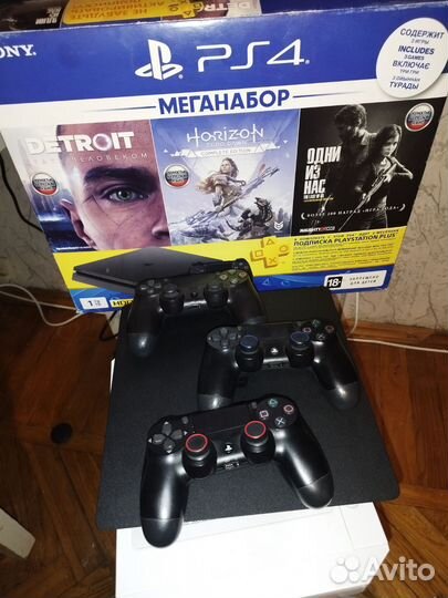 Sony playstation 4(PS4)