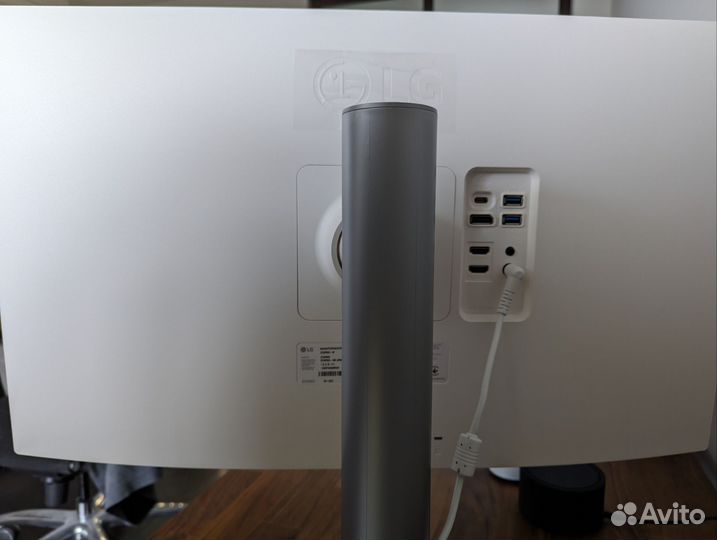 Монитор LG 27UP850 - W