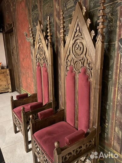 Трон деревянный средневековая старинная мебель