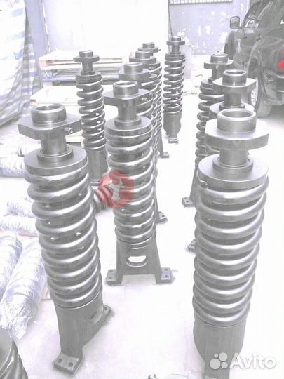 Натяжитель гусеницы Volvo EC330B 14526737