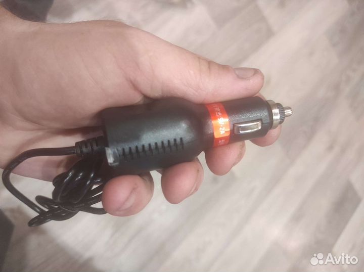 Зарядное устройство miniUSB от прикуривателя
