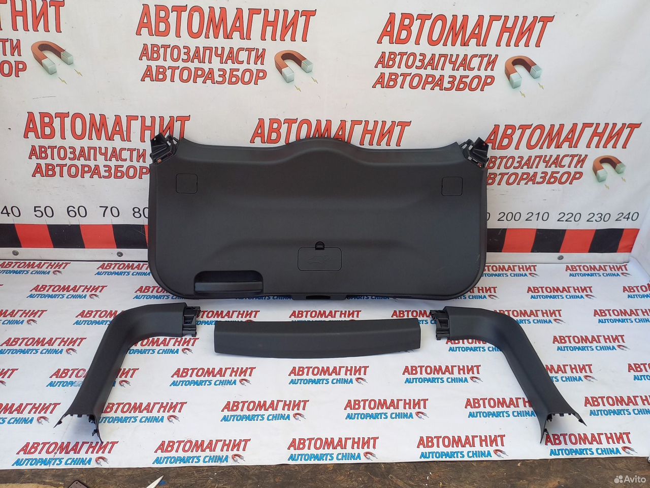 Обшивка крышки багажника Jetour Dashing