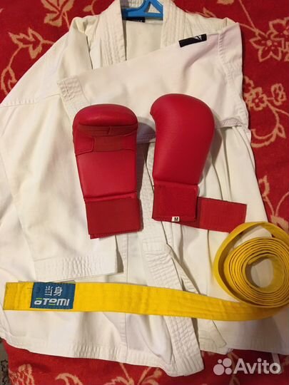 Комплект. Кимоно,перчатки,пояс
