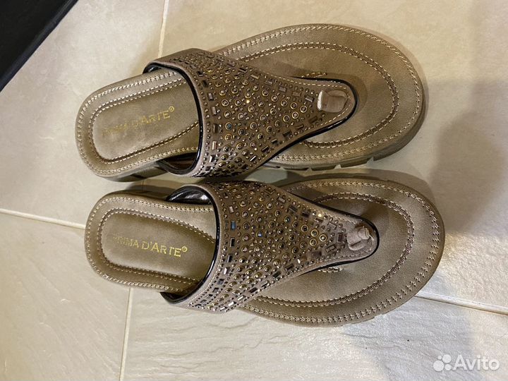 Шлепанцы женские новые 36 размер