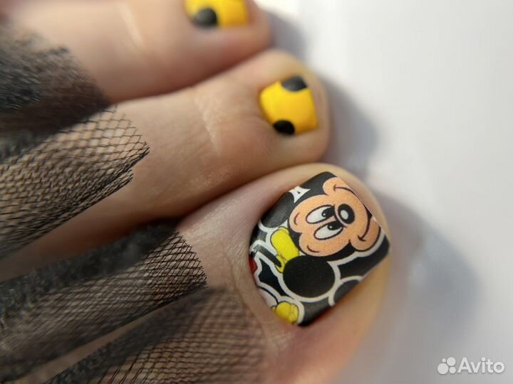 Маникюр и педикюр