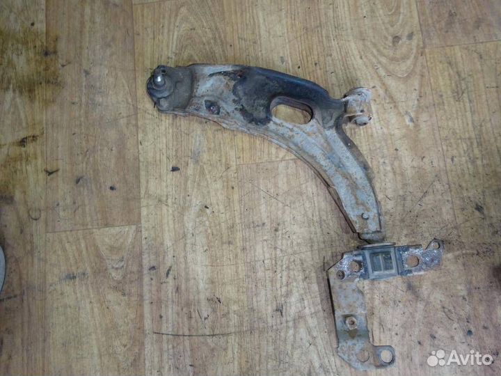 Рычаг передний левый Fiat Palio 1996-2002