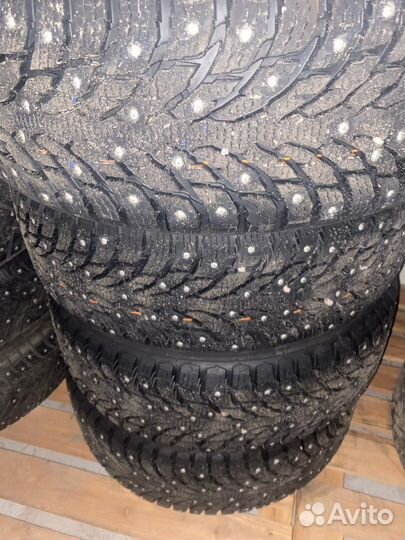 Nokian Tyres Hakkapeliitta 9 225/60 R17