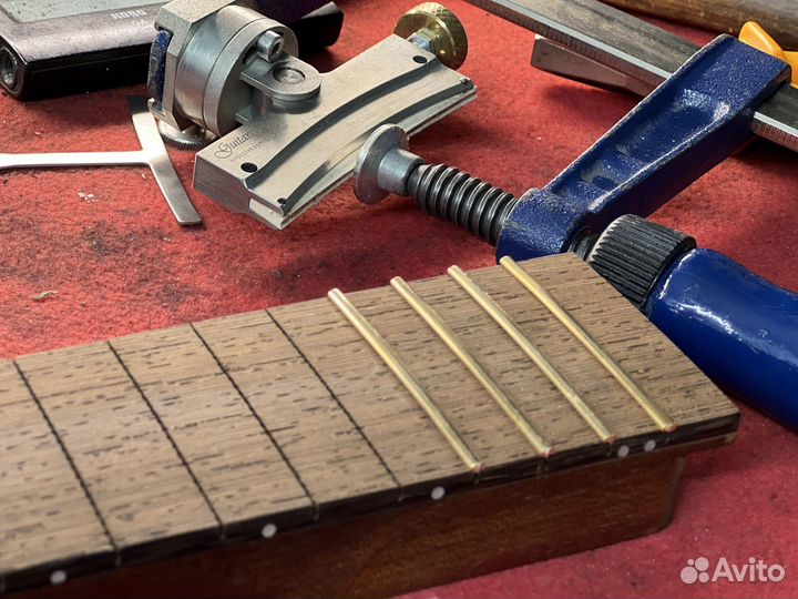 Ремонт замена шлифовка ладов накладки. Опыт