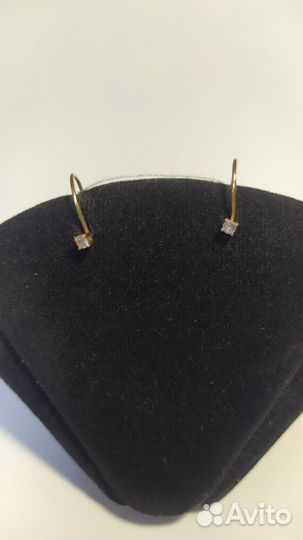 Серьги золото 585 вес 0,82 (484)