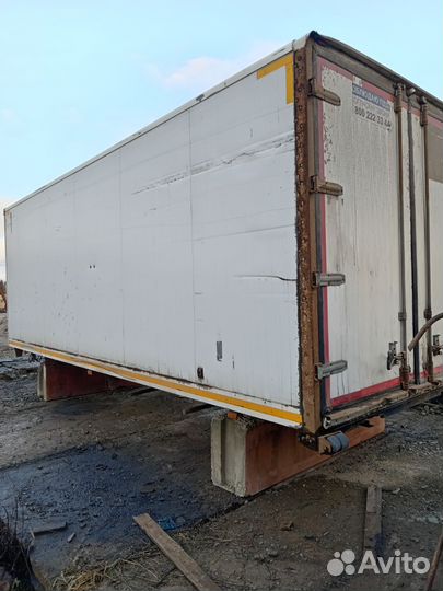 Будка с рефрижератором и гидробортом