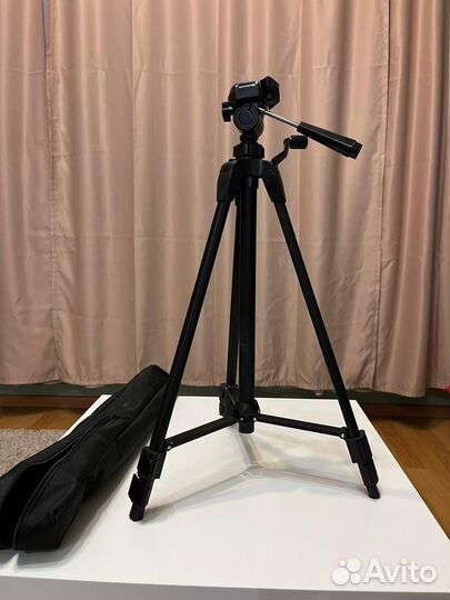 Штатив для фотоаппарата