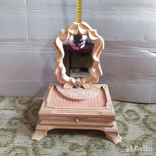 Шкатулка для ювелирных украшений