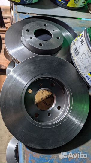 Тормозные диски передние 2 шт nissan primera II
