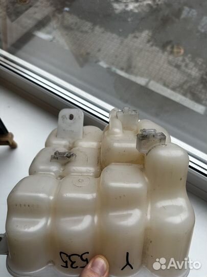 Бачок охлаждающей жидкости touareg