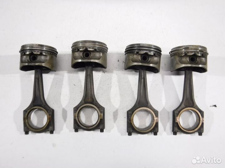 Поршень с шатуном Opel Astra F