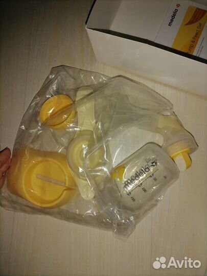 Молокоотсос medela ручной